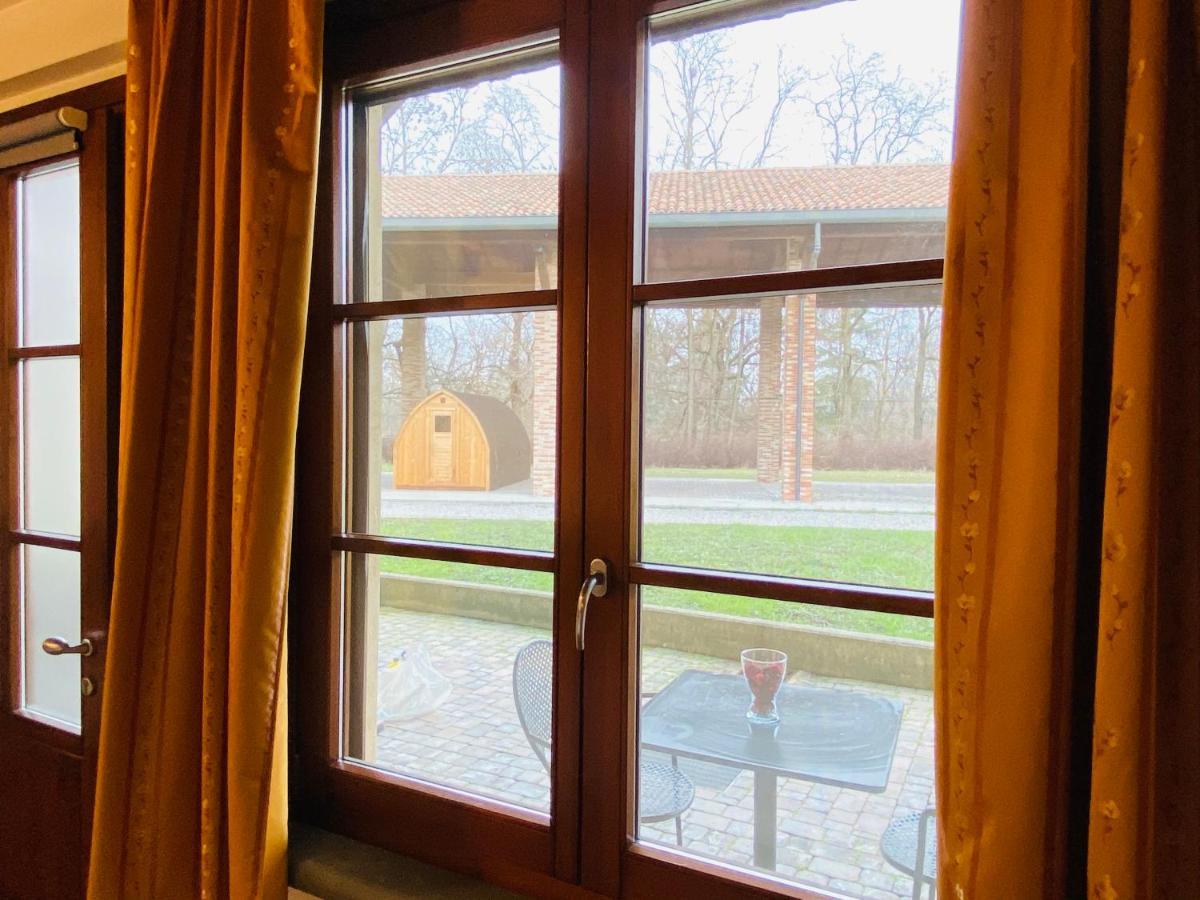 Country Hotel Castelbarco Vaprio d'Adda Exterior photo