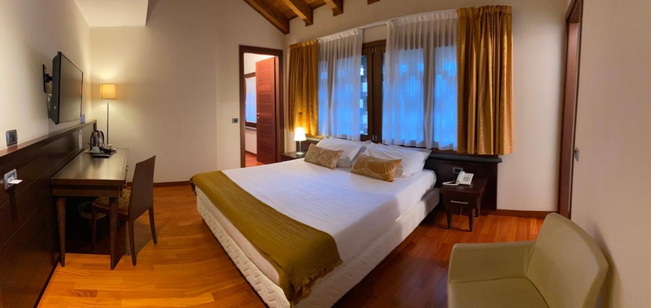 Country Hotel Castelbarco Vaprio d'Adda Exterior photo