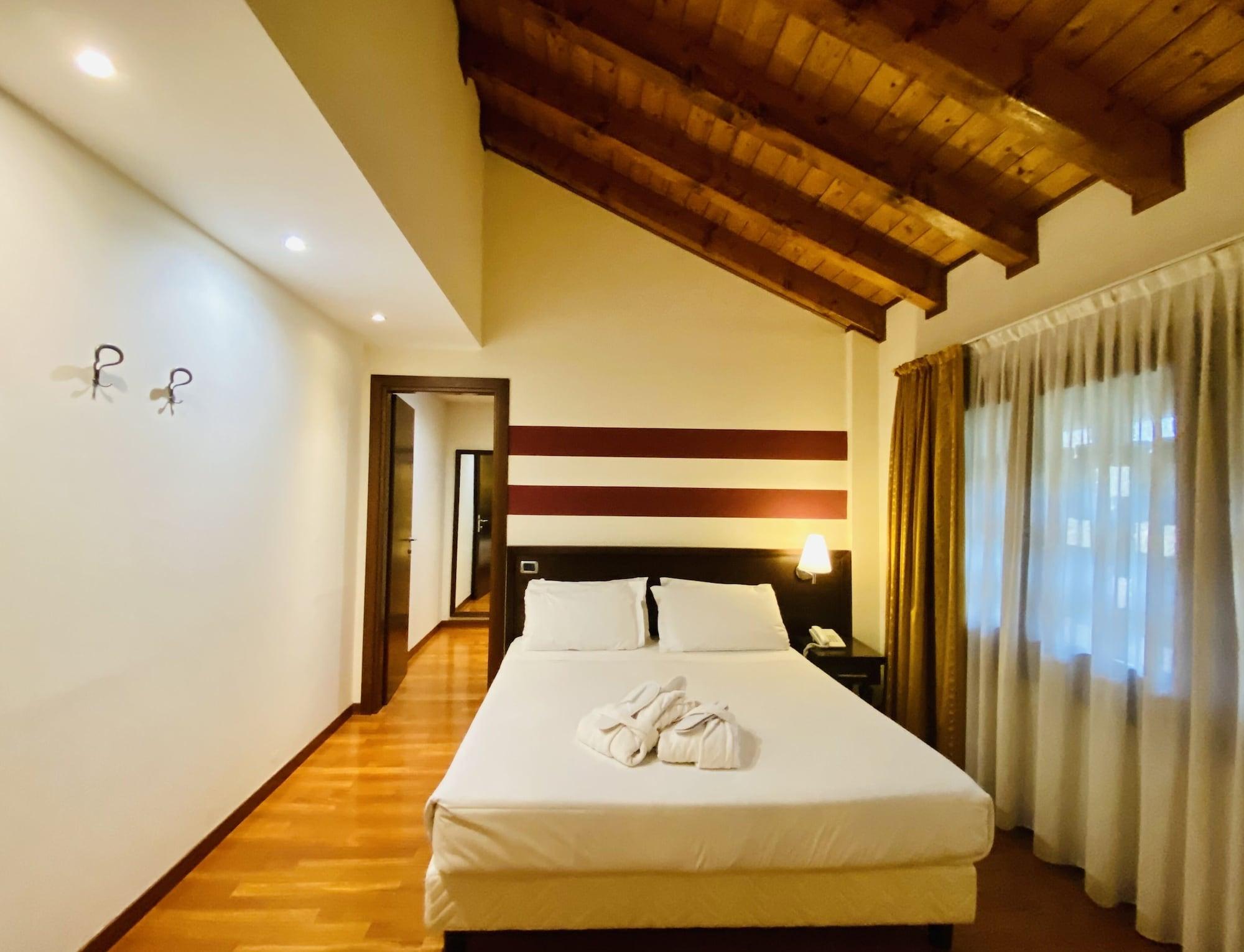 Country Hotel Castelbarco Vaprio d'Adda Exterior photo