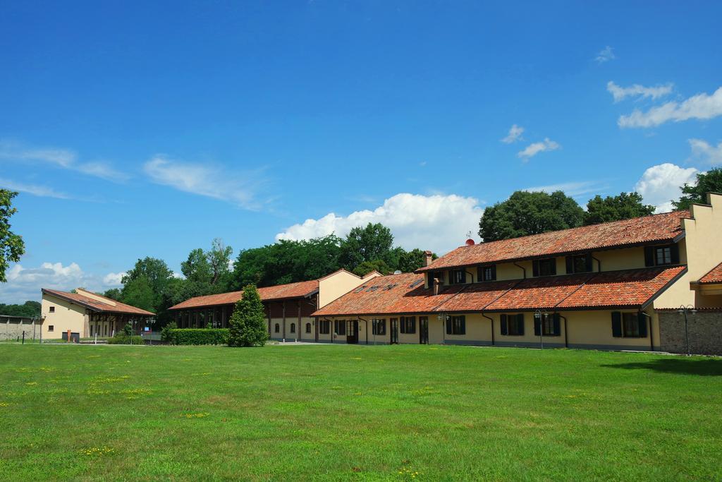 Country Hotel Castelbarco Vaprio d'Adda Exterior photo