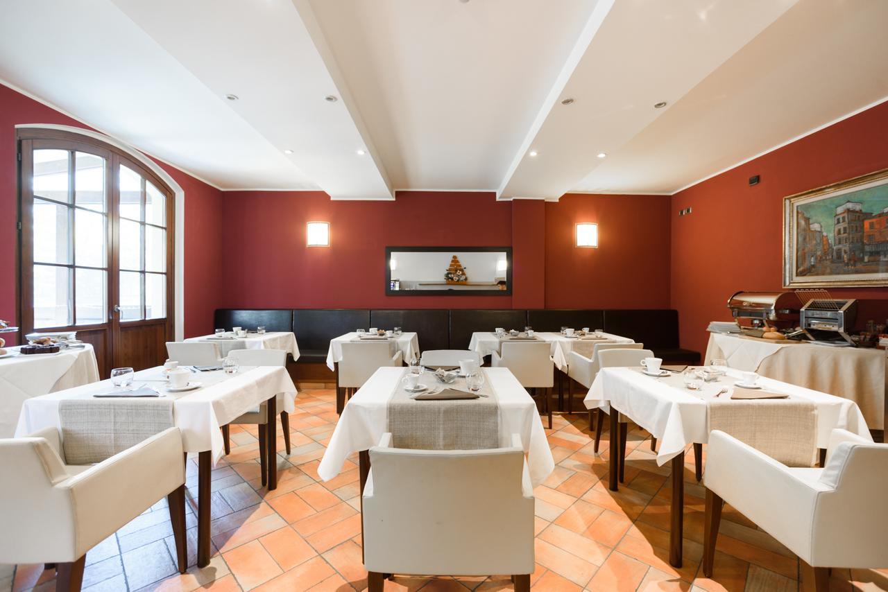 Country Hotel Castelbarco Vaprio d'Adda Exterior photo