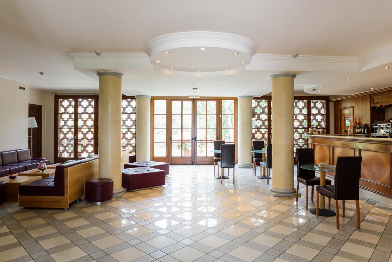 Country Hotel Castelbarco Vaprio d'Adda Exterior photo