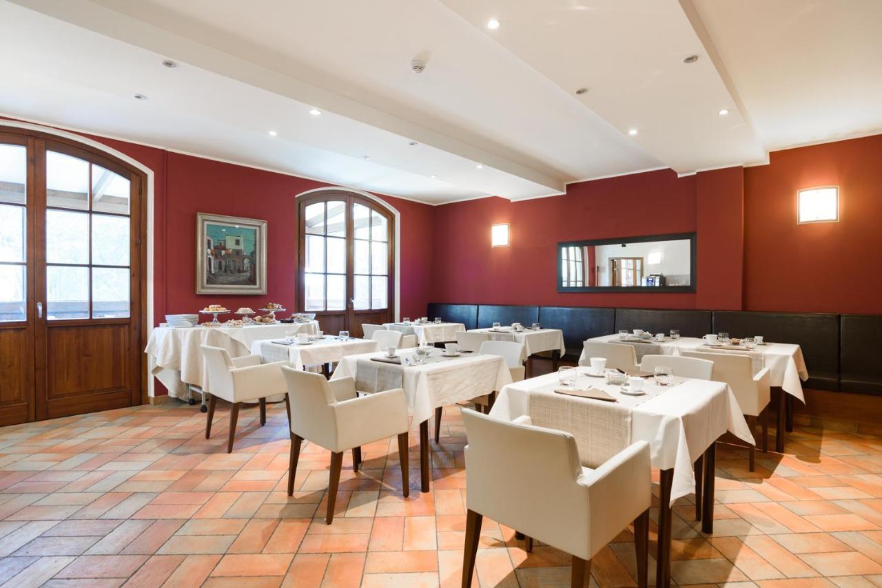 Country Hotel Castelbarco Vaprio d'Adda Exterior photo