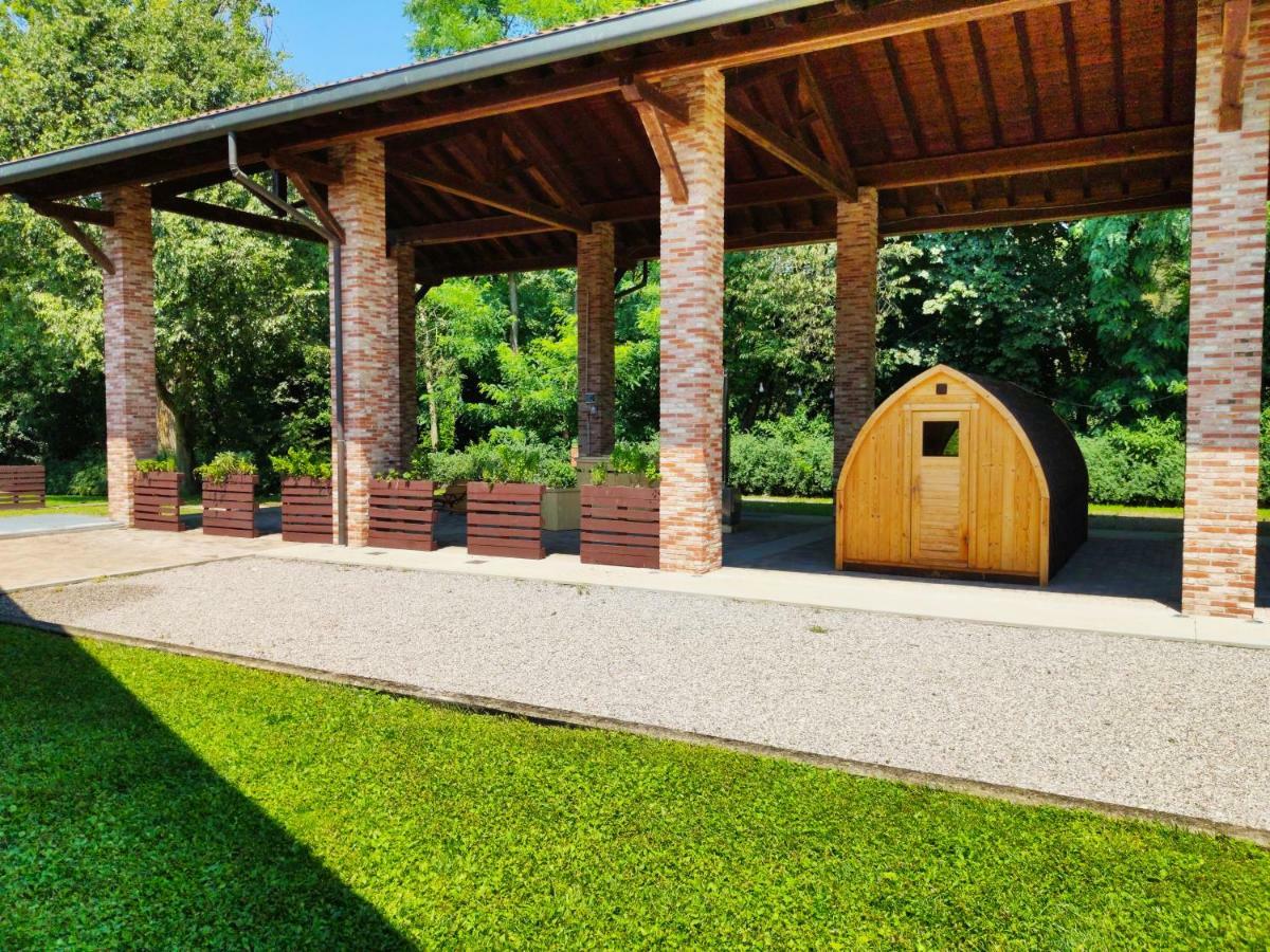 Country Hotel Castelbarco Vaprio d'Adda Exterior photo